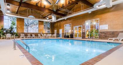 Quality Inn & Suites Carthage near Precious Moments Chapel