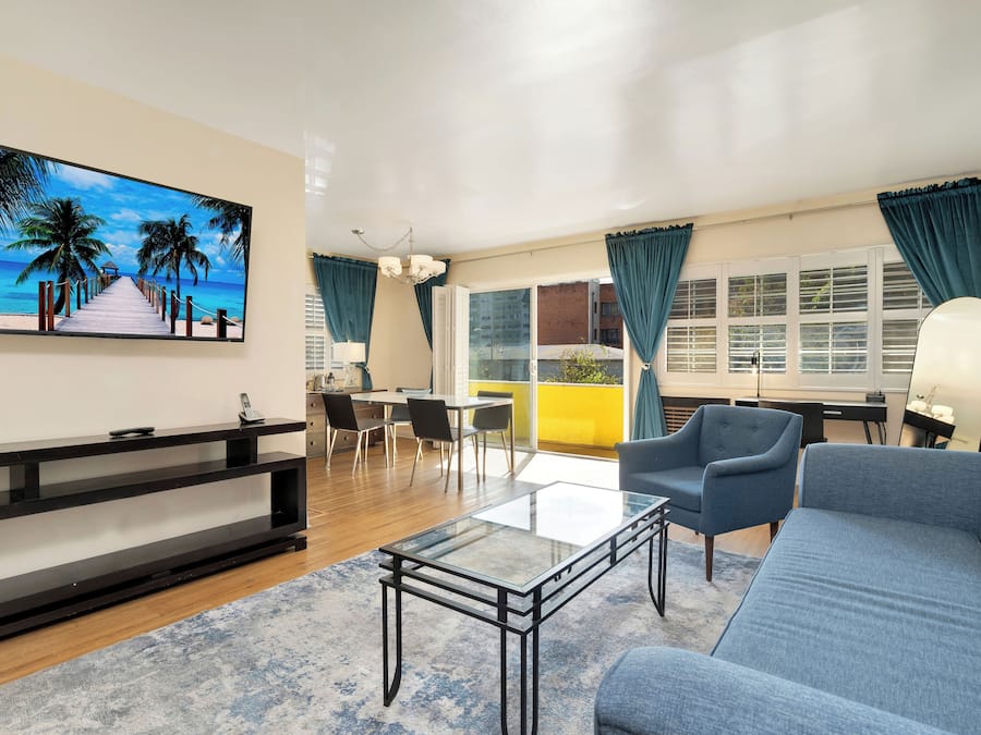 Hochwertige Bettwaren, Daunenbettdecken, Pillowtop-Betten, Zimmersafe