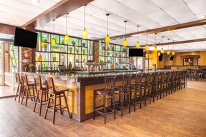 酒吧（店内）
