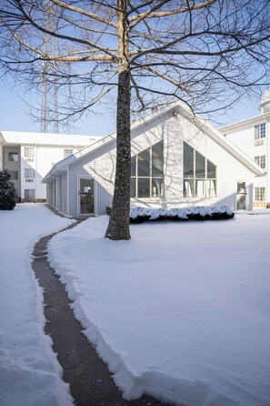 Courtyard - Branson Towers Hotel (Branson)