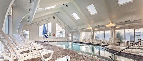 Indoor pool, pool loungers