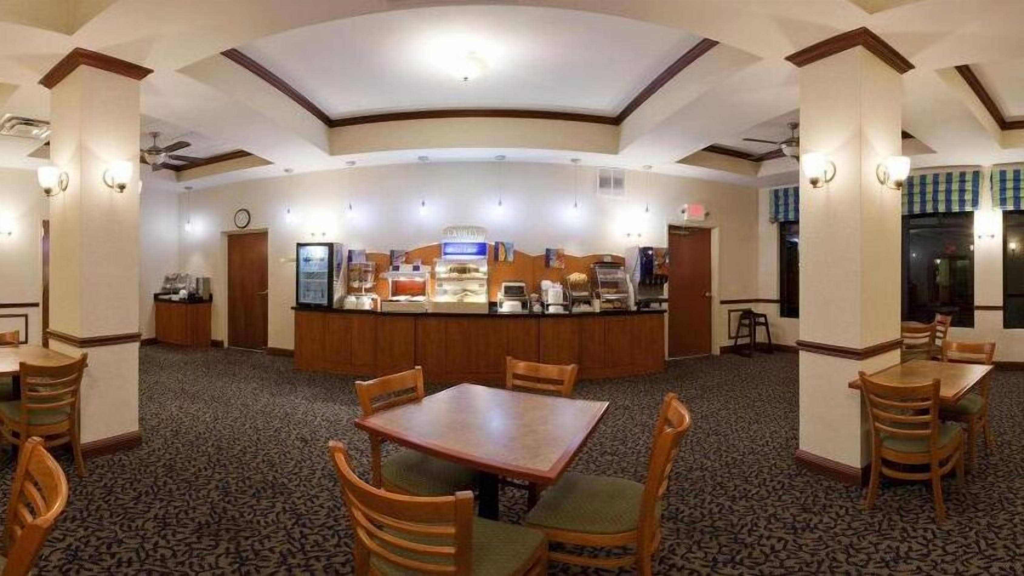 free buffet breakfast