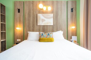 Superior-Zimmer | Hochwertige Bettwaren, Zimmersafe, Schreibtisch, Verdunkelungsvorhänge