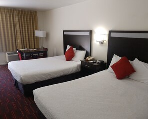 Standard Room, 2 Queen Beds, Non Smoking (Jacuzzi)