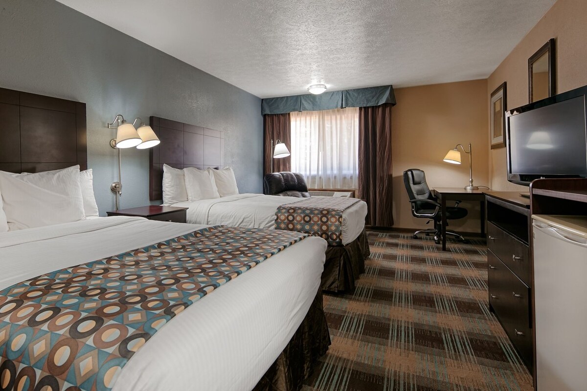 Desk, iron/ironing board, free WiFi, bed sheets