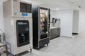 Vending machine - Studio 6 Claremore, OK (Claremore)