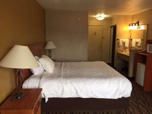 Deluxe kamer, 1 kingsize bed, niet-roken, koelkast & magnetron | Gratis wifi, beddengoed