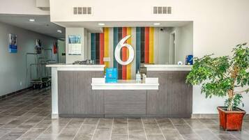 Check-in-/Check-out-Schalter