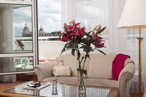 Junior Suite | Living area