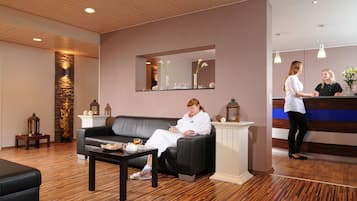 Body treatments, facials, massage/treatment rooms, massages