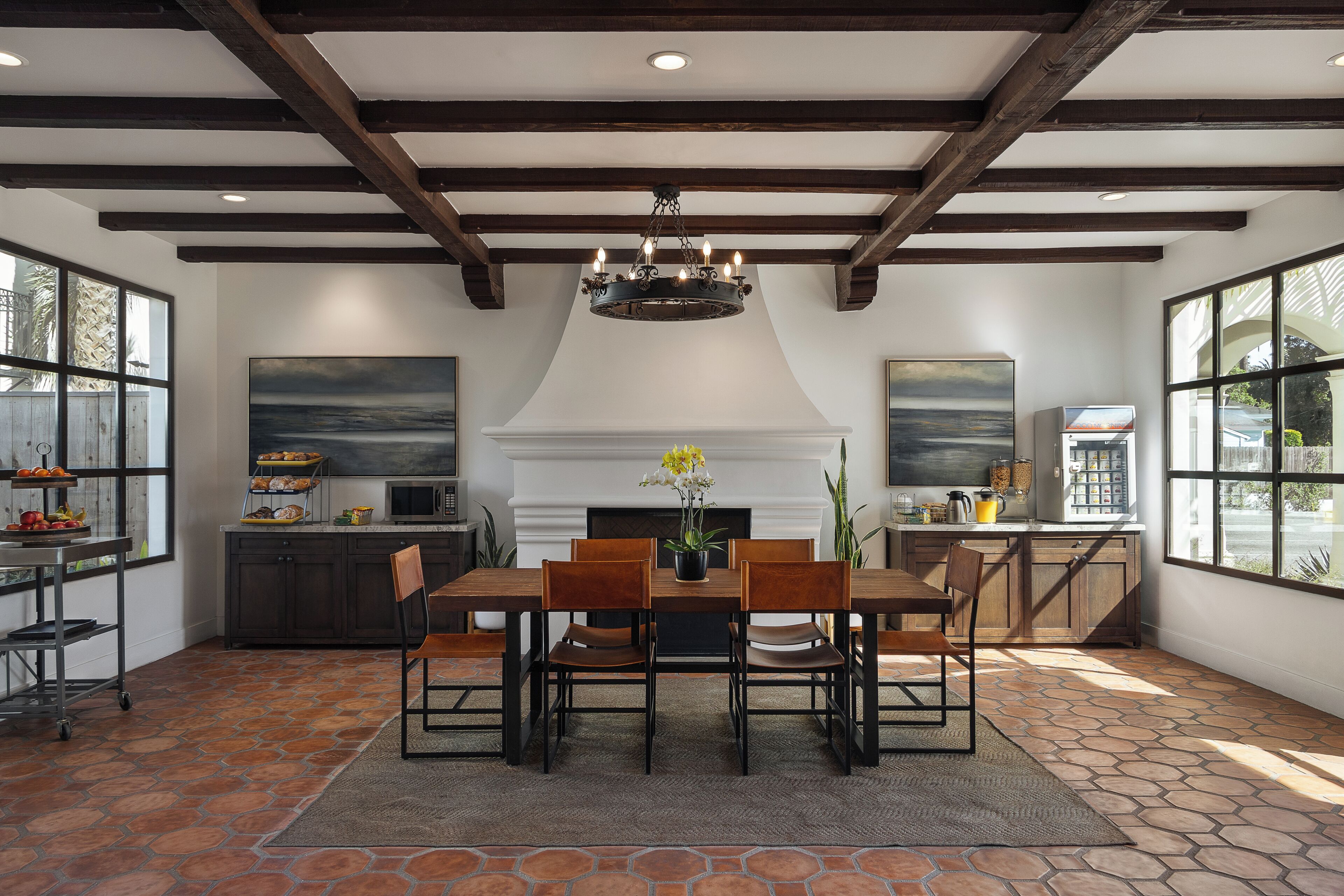 Breakfast area