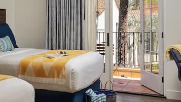 Superior Room, 2 Double Beds, Balcony