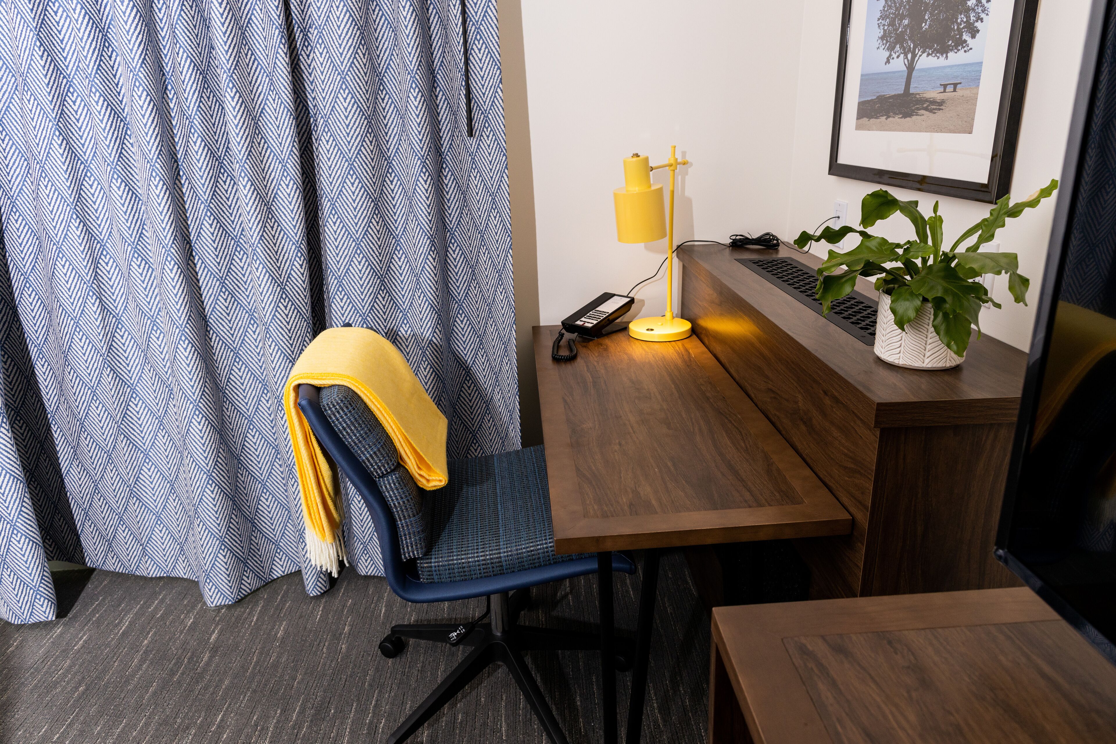 deluxe room, 2 double beds | floor plan