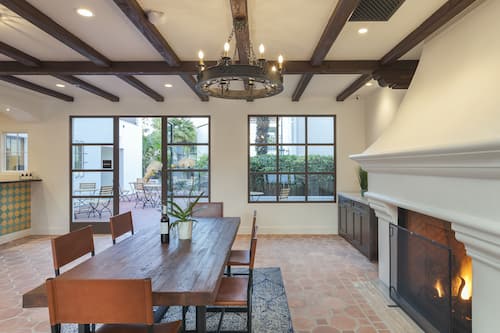 Breakfast area