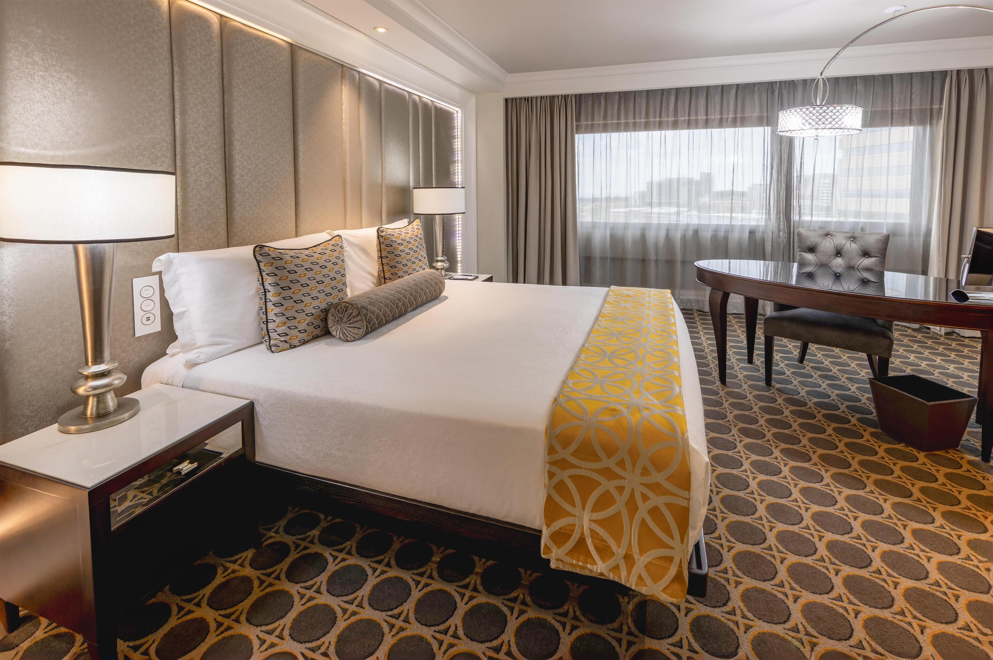 Habitació executiva | Minibar, caixa forta a l'habitació i escriptori 