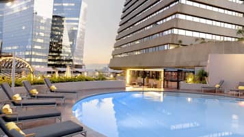 2 outdoor pools, sun loungers