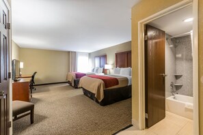 1 bedroom, premium bedding, desk, laptop workspace