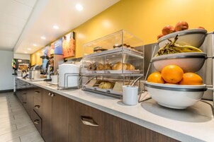 Desayuno completo incluido todos los días 