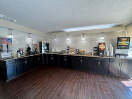 Free daily continental breakfast