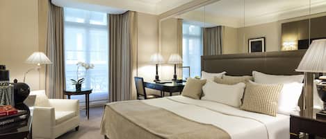 Quarto executivo | Frigobar, cofres nos quartos, cortinas blackout