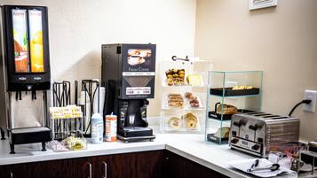Petit déjeuner buffet compris tous les jours