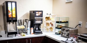 Desayuno bufé gratuito y diario