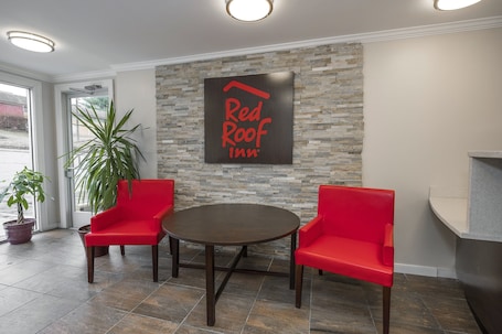 Lobby. Red Roof Inn Fredericksburg North
