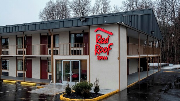 Exterior - Red Roof Inn Fredericksburg North (Fredericksburg)