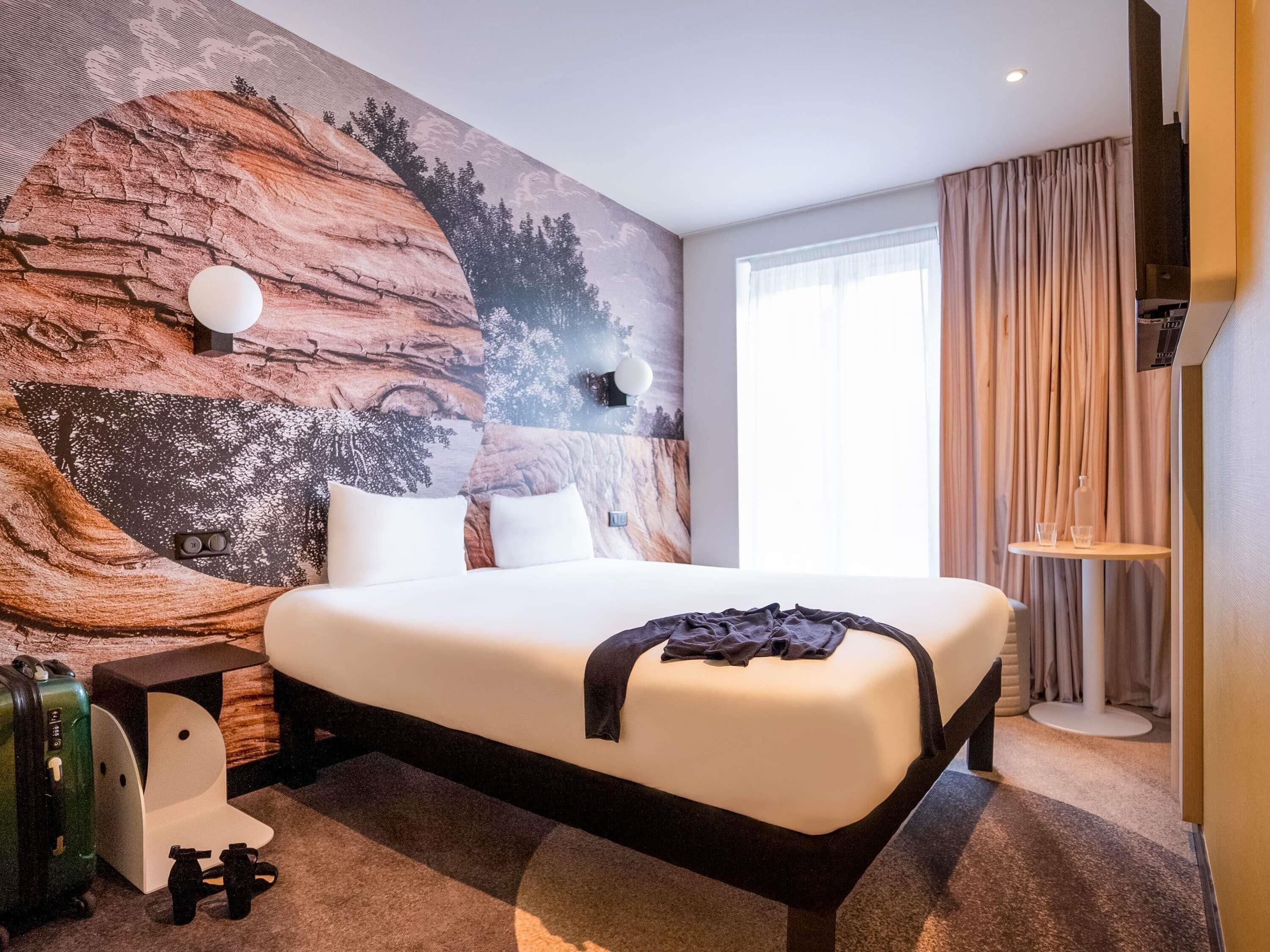 Literie de qualité supérieure, coffres-forts dans les chambres, bureau