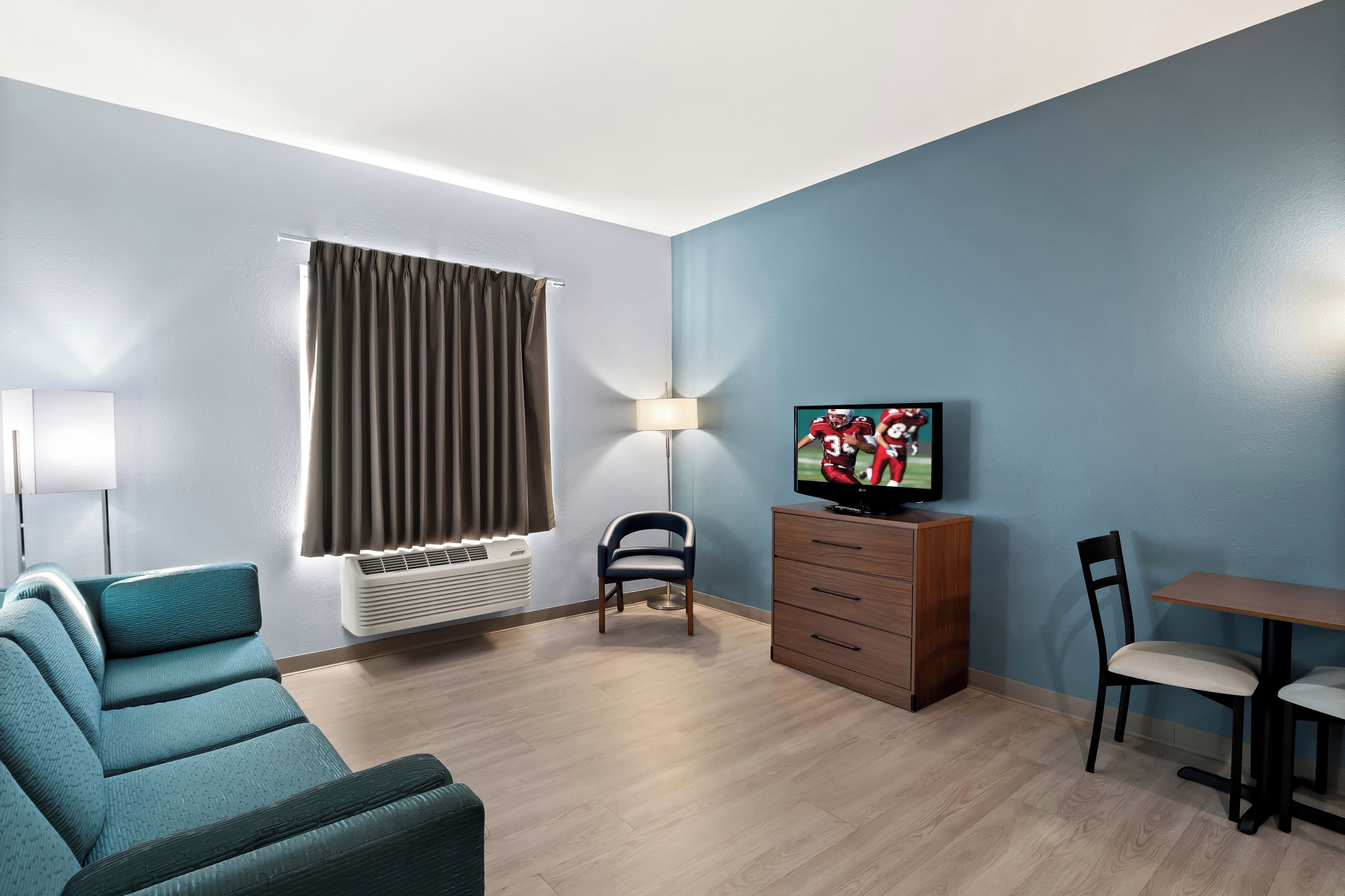 Studio, 1 King Bed, Non Smoking (2 Rooms)