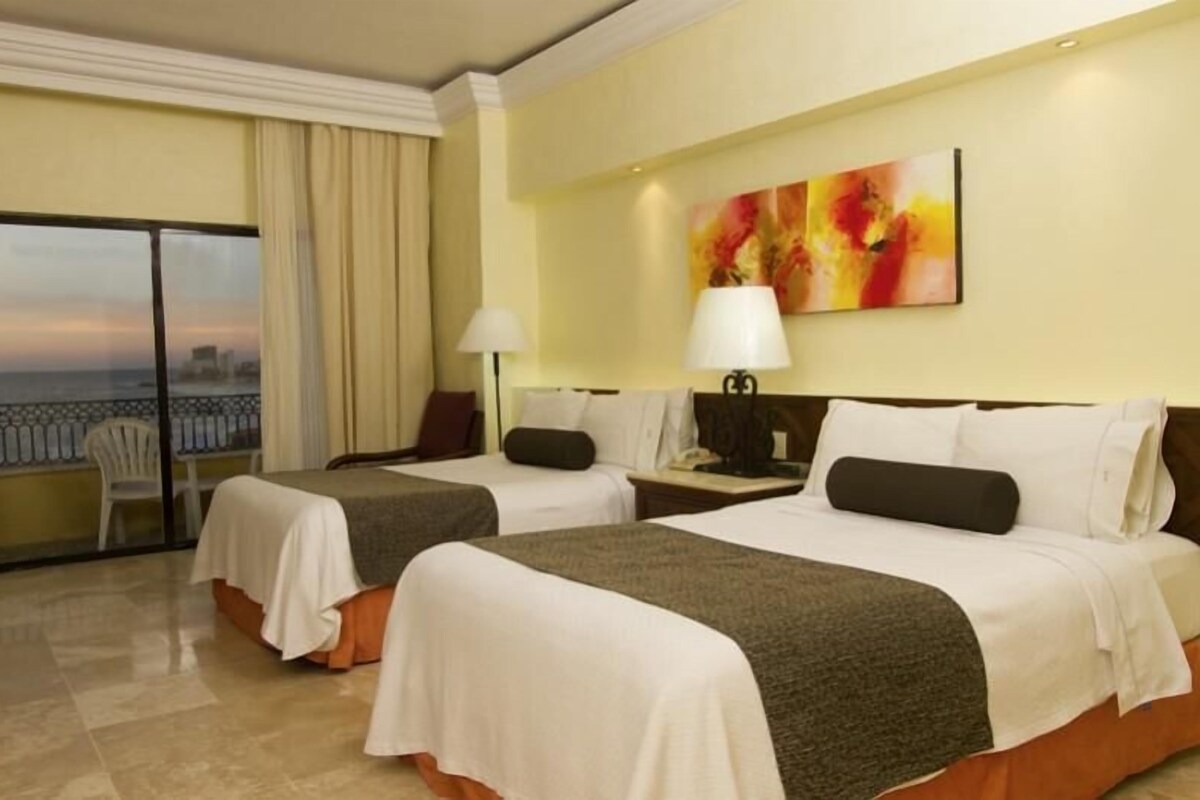 Desk, iron/ironing board, WiFi (free), bed sheets