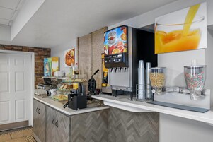 Café da manhã completo grátis
