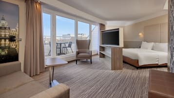 Junior-Suite, 1 King-Bett, Balkon | Hochwertige Bettwaren, Daunenbettdecken, Pillowtop-Betten, Zimmersafe