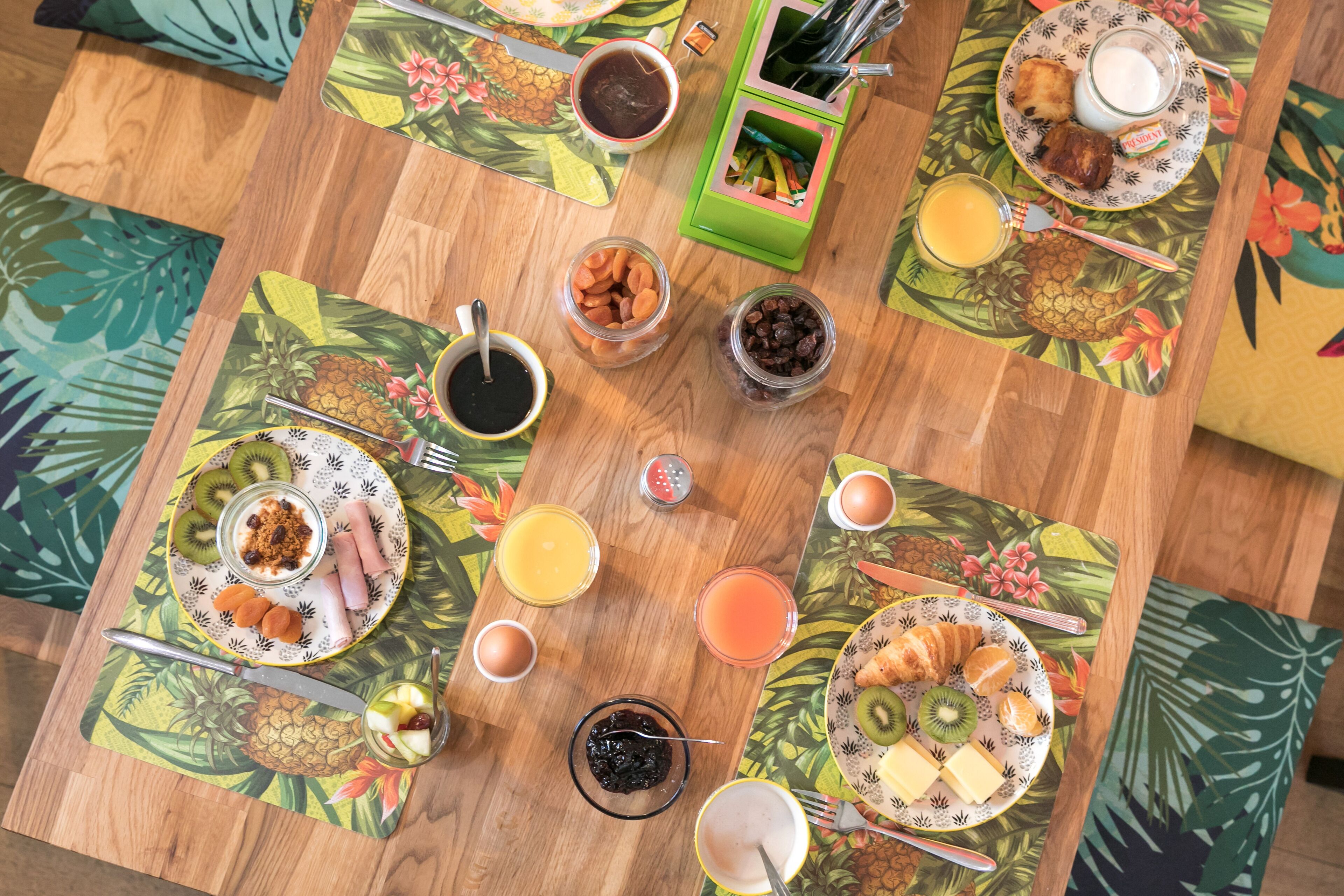 Daily buffet breakfast (EUR 19 per person)