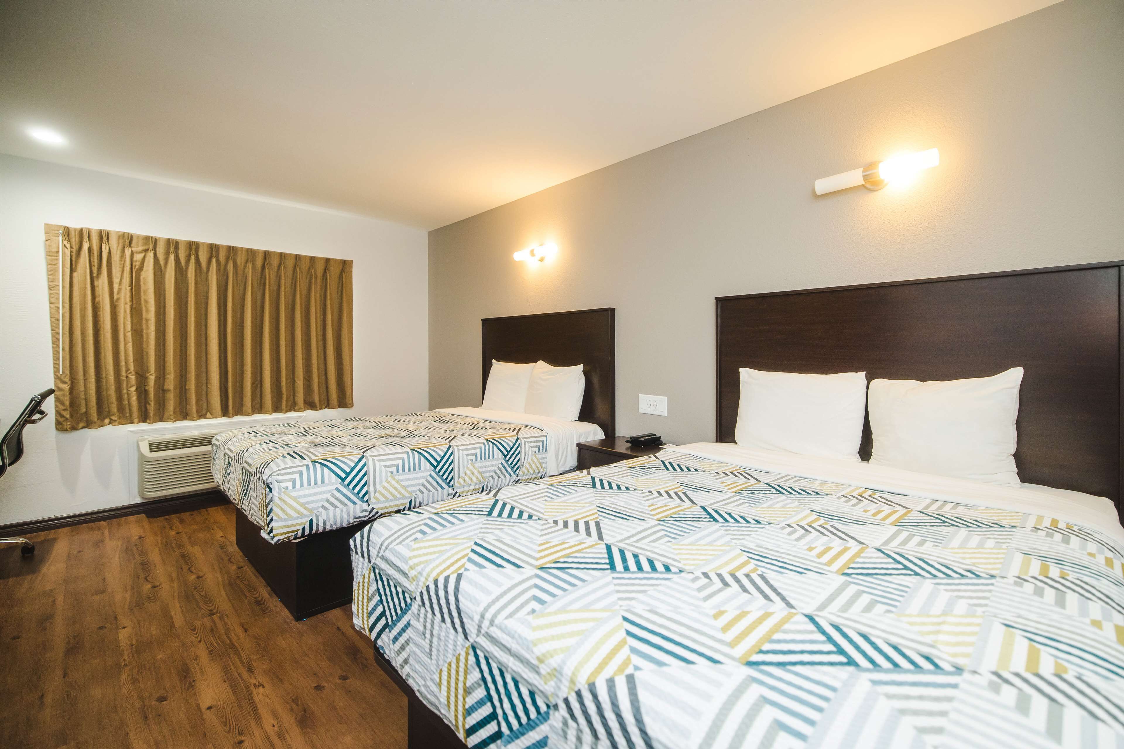 Ropa de cama de alta calidad y escritorio 