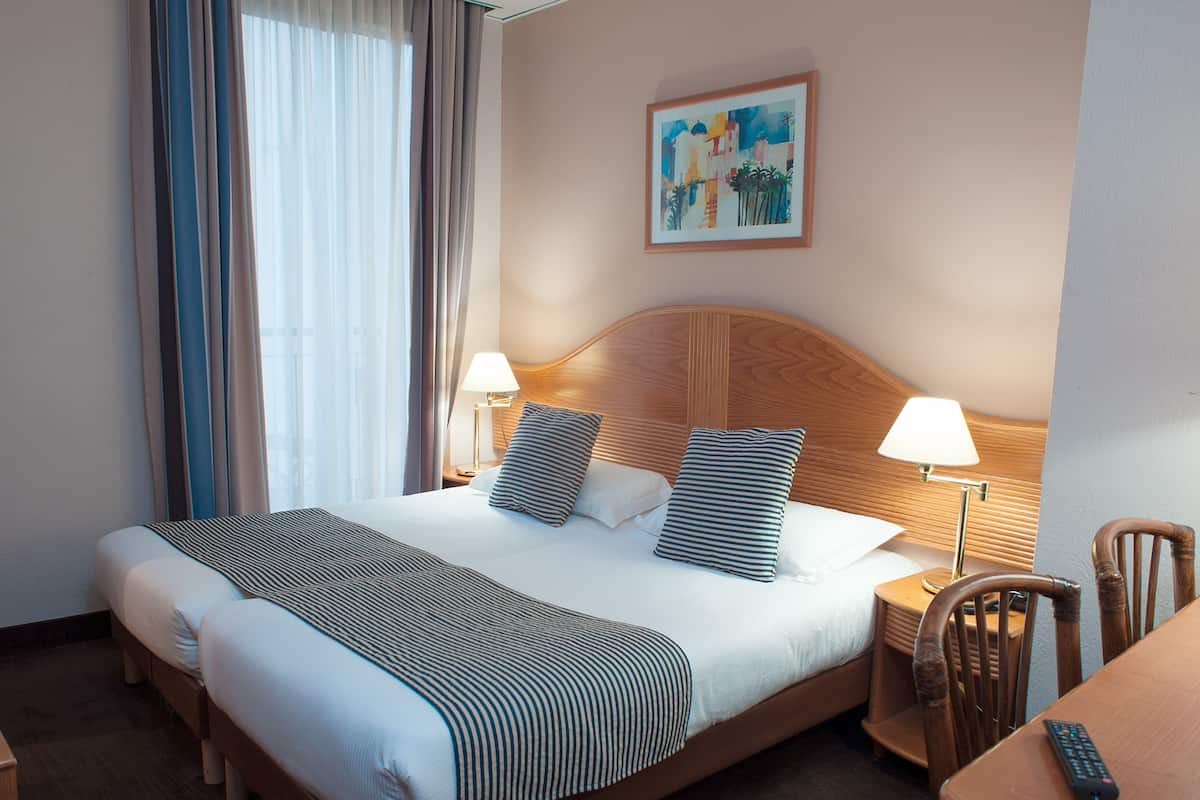 Superior Double or Twin Room | Premium bedding, in-room safe, desk, blackout drapes