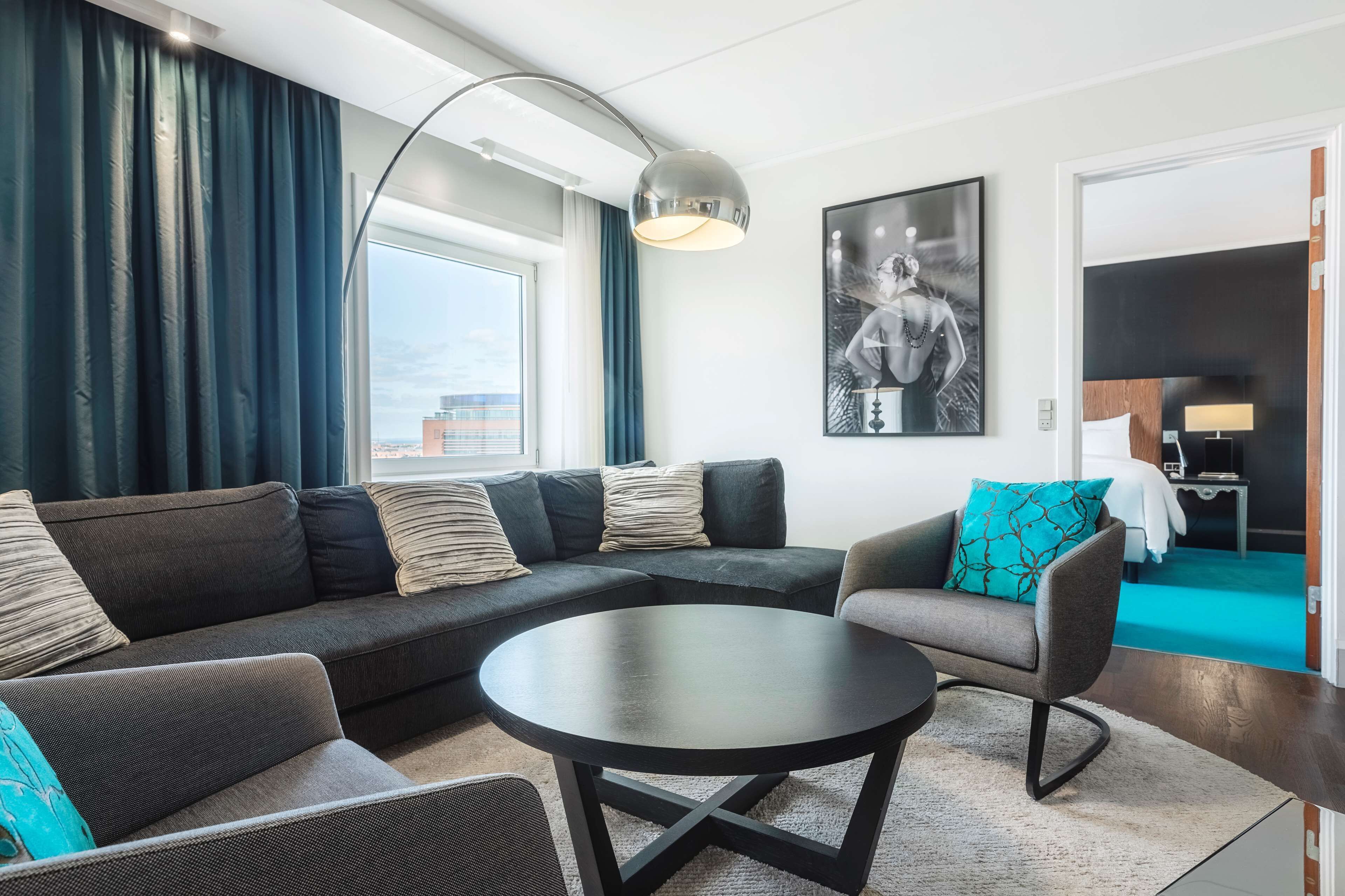 1 bedroom, hypo-allergenic bedding, minibar, in-room safe