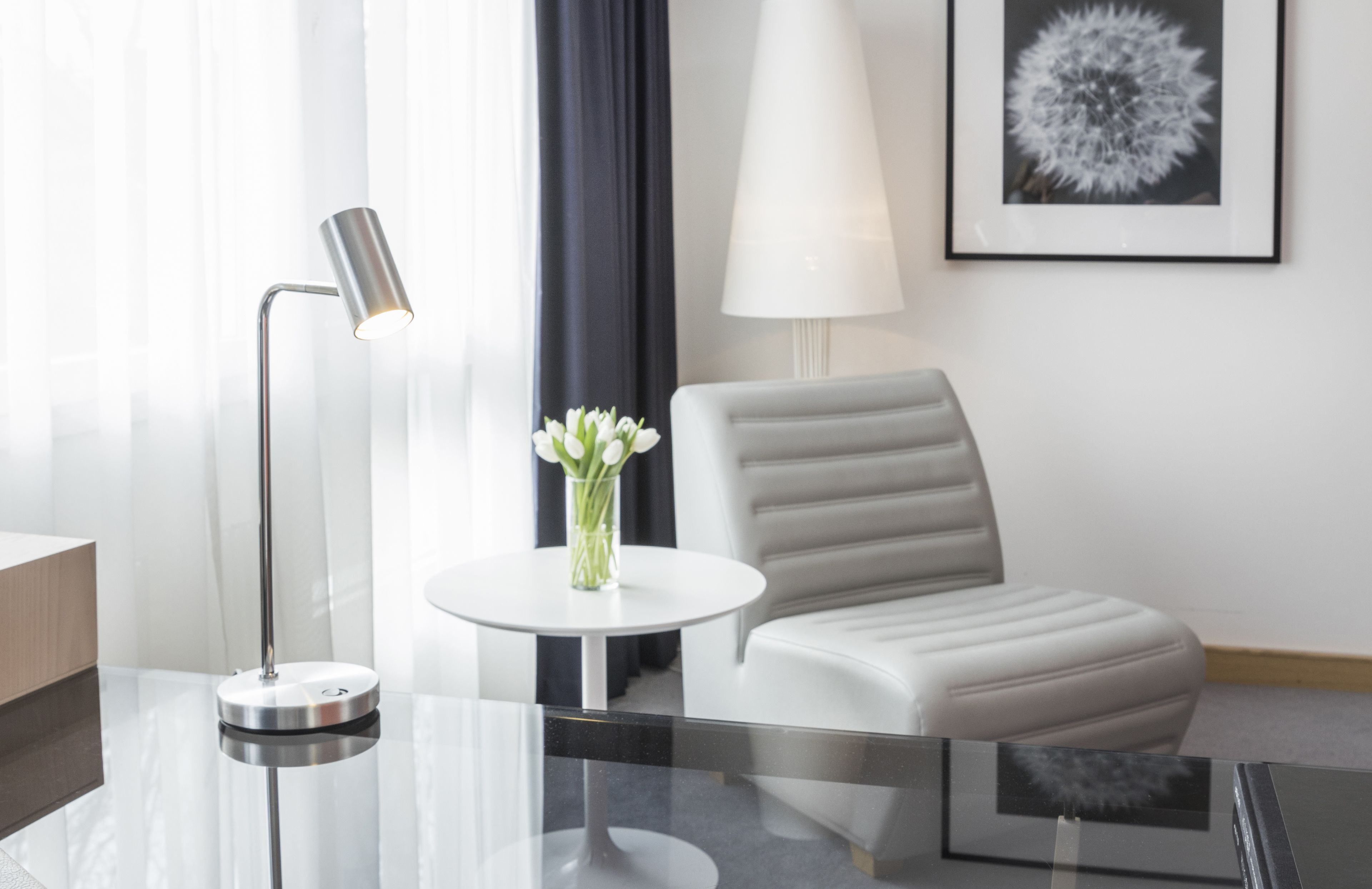 1 bedroom, hypo-allergenic bedding, minibar, in-room safe