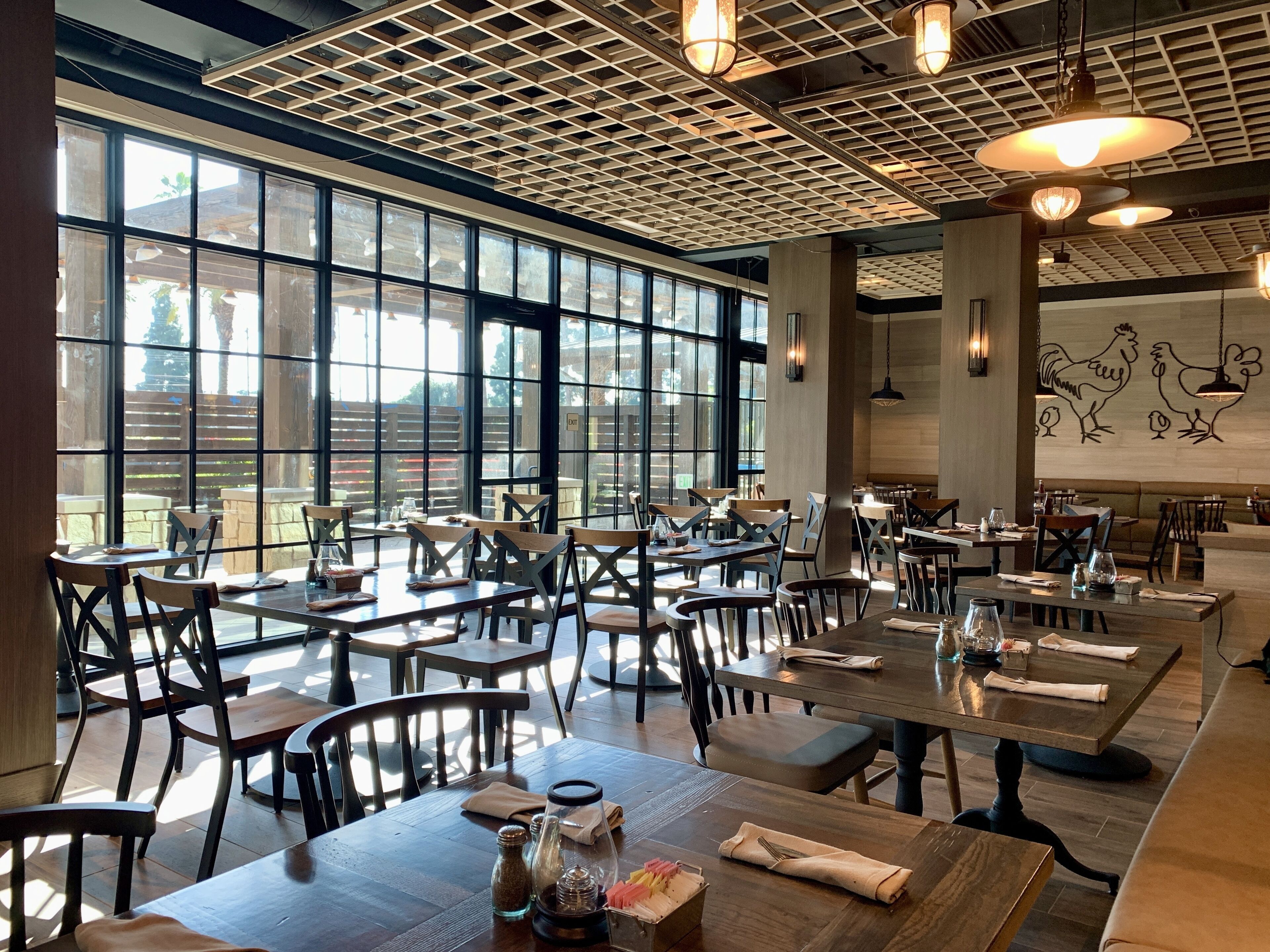 Tägliches großes Frühstück gegen Gebühr