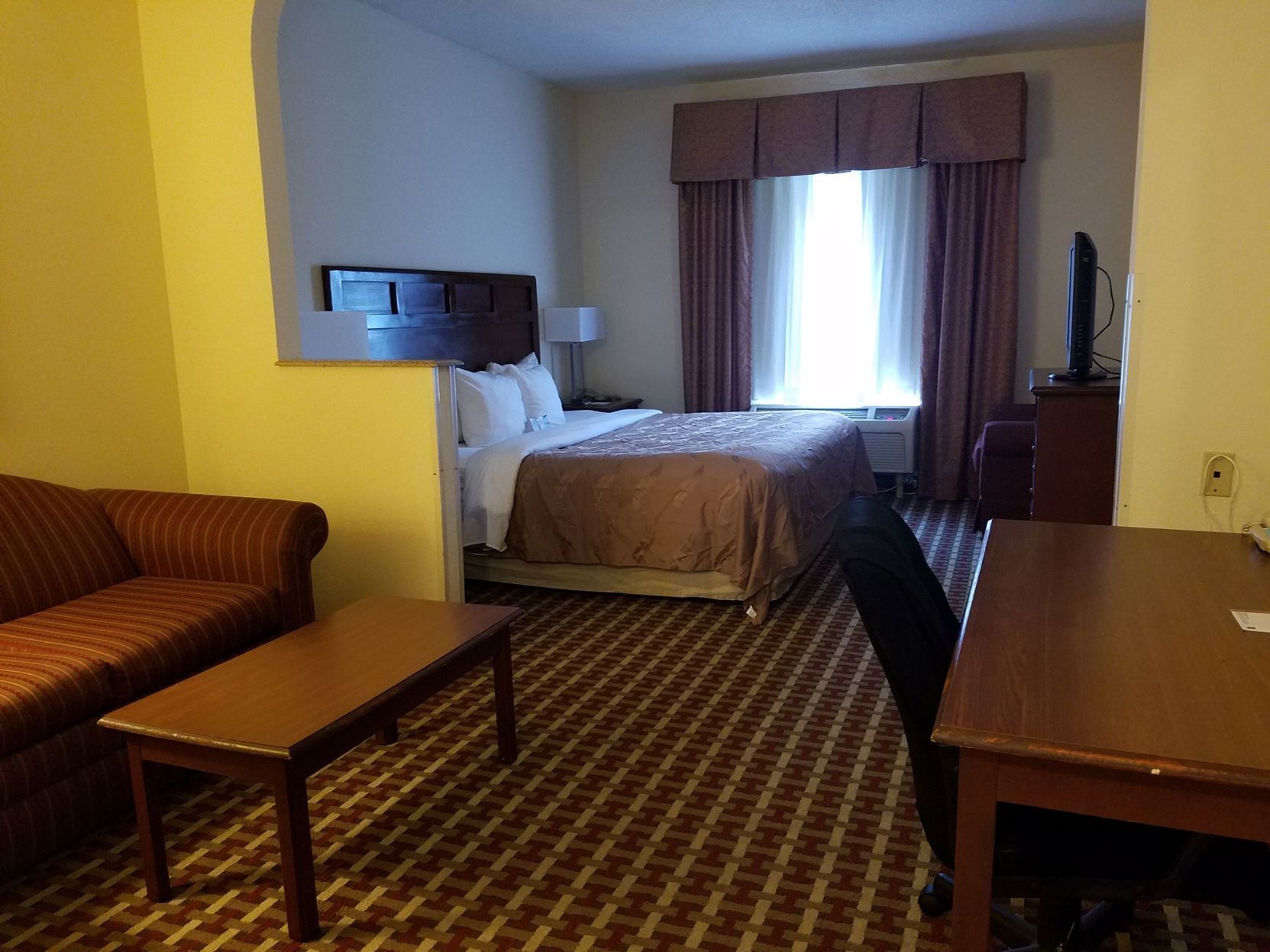 1 habitación, escritorio y insonorización 
