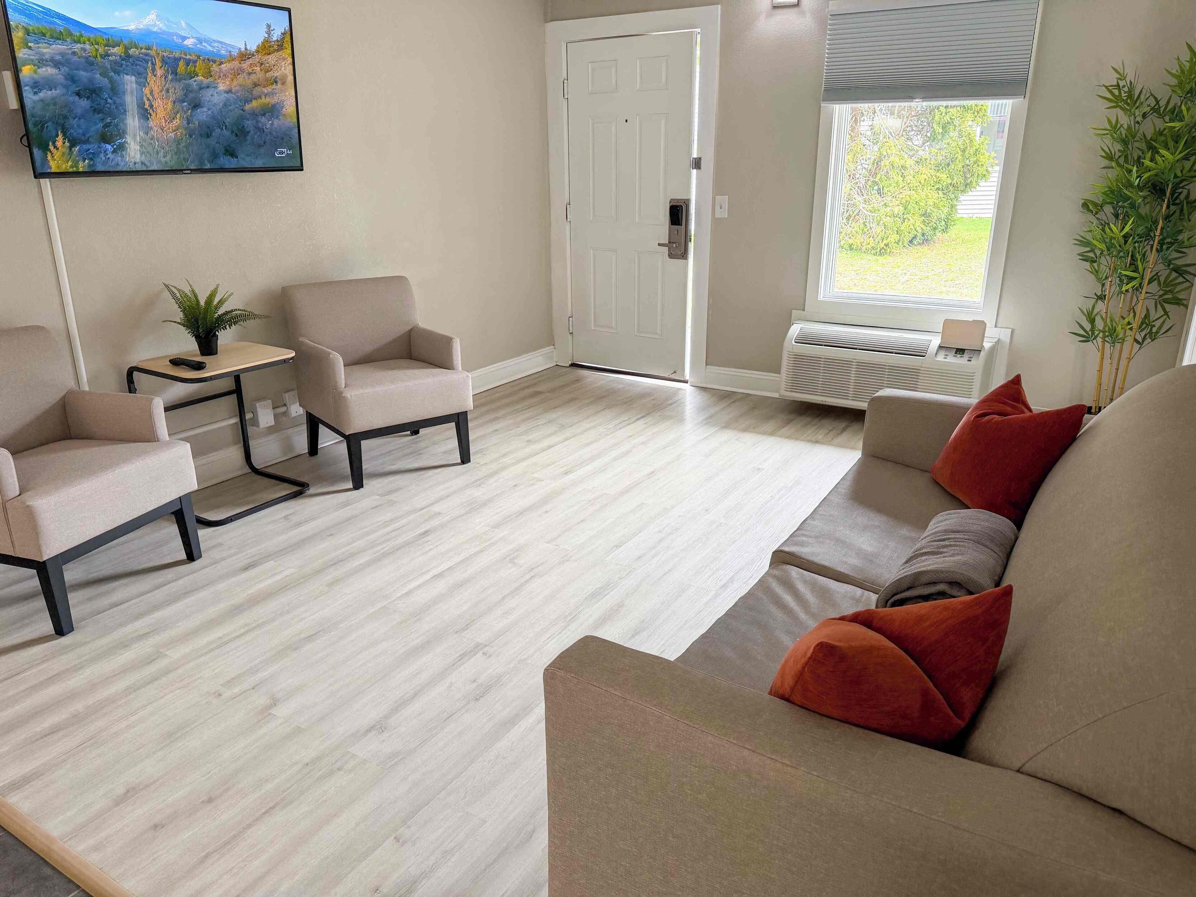 Luxury Suite, 1 King Bed with Sofa bed | Premium bedding, bed sheets