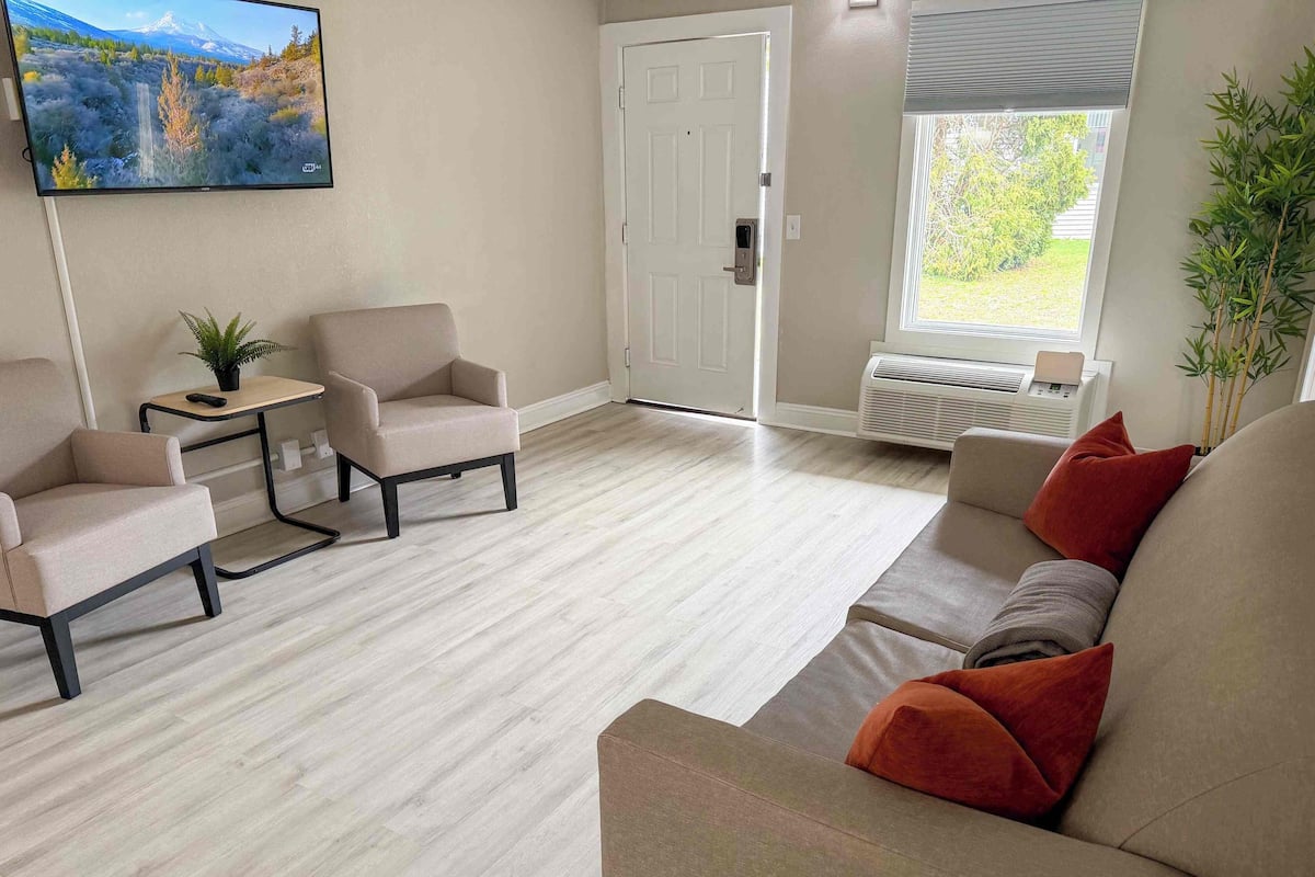 Suite luxueuse, 1 trÚs grand lit et 1 canapé-lit | Literie de qualité, literie fournie