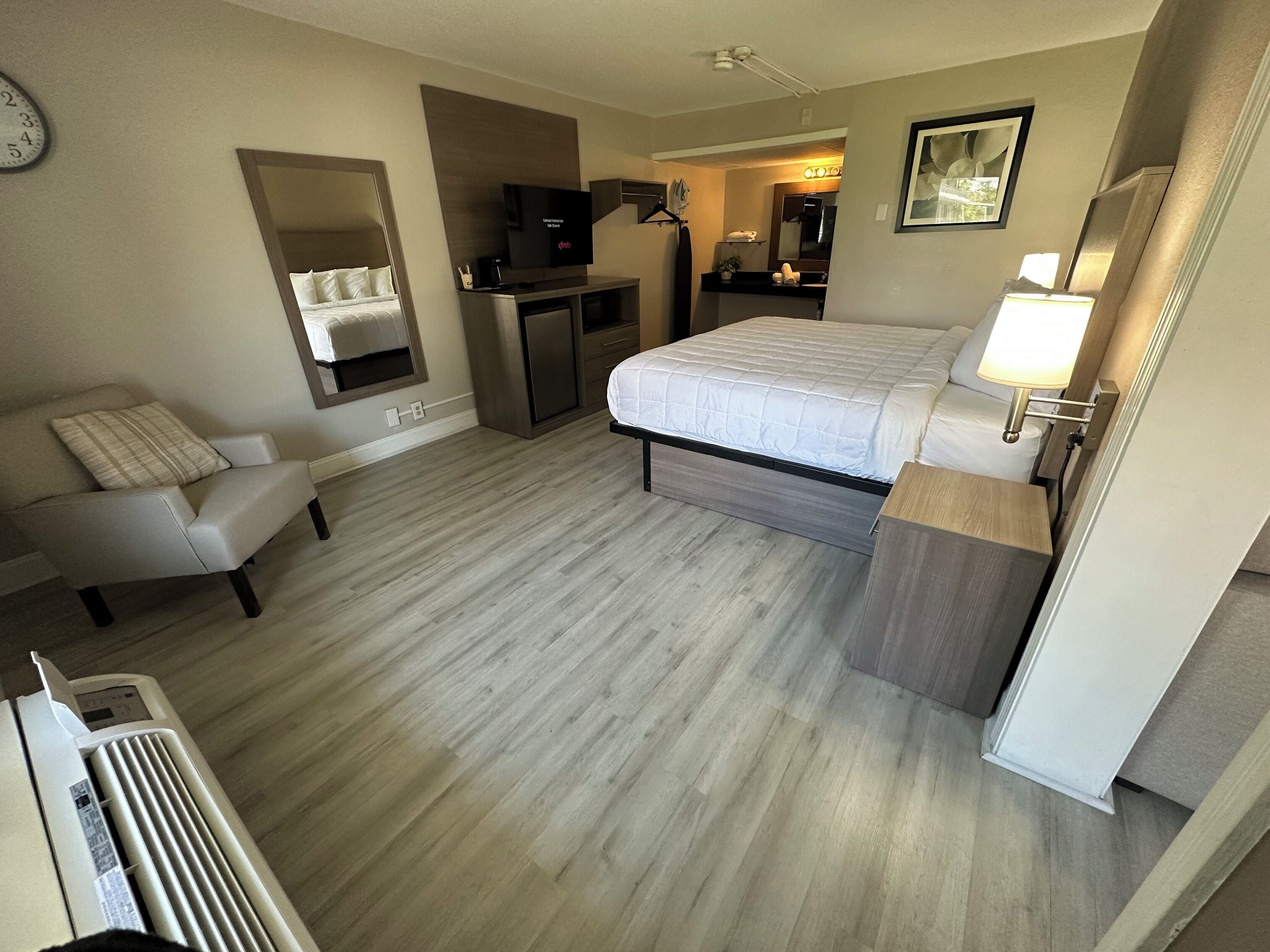 Jacuzzi Suite, 1 King Bed, Non Smoking | Premium bedding, bed sheets