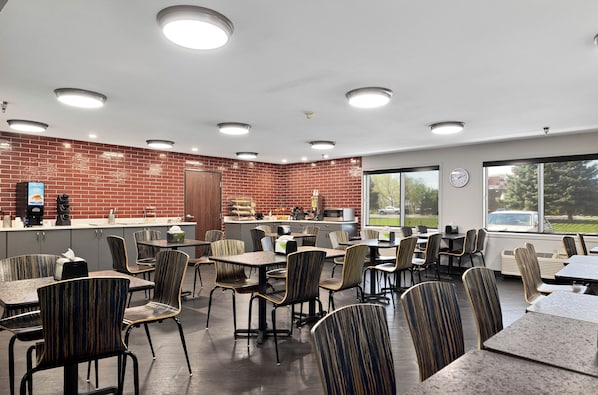 Free daily continental breakfast