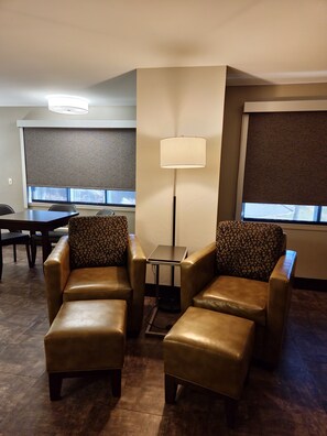 Suite, 1 King Bed (King Suite) | In-room safe, blackout curtains, iron/ironing board, free WiFi