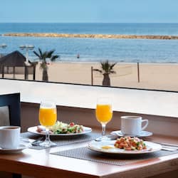 Daily buffet breakfast (ILS 150 per person)