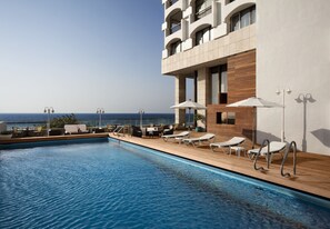 Outdoor pool, sun loungers