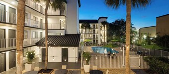 Mai Hana Hotel- Intl Drive, Trademark Collection by Wyndham