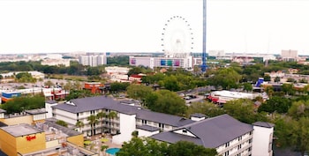 Hotel exterior and entrance at Mai Hana Hotel- Intl Drive, Trademark Collection by Wyndham