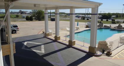 Relax Inn Mineral Wells